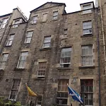 Niddry Street Apartments Edinburgh